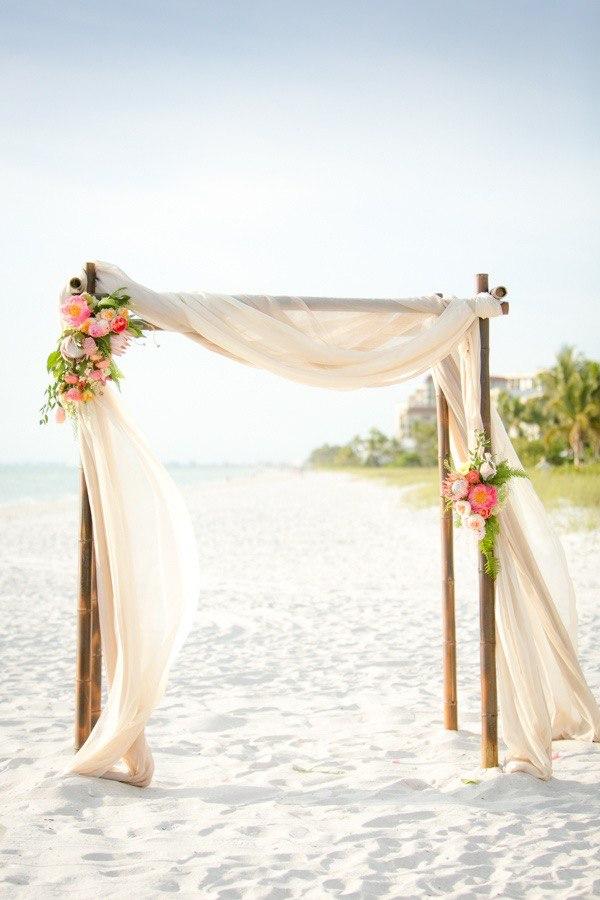  beautiful arch for beach wedding